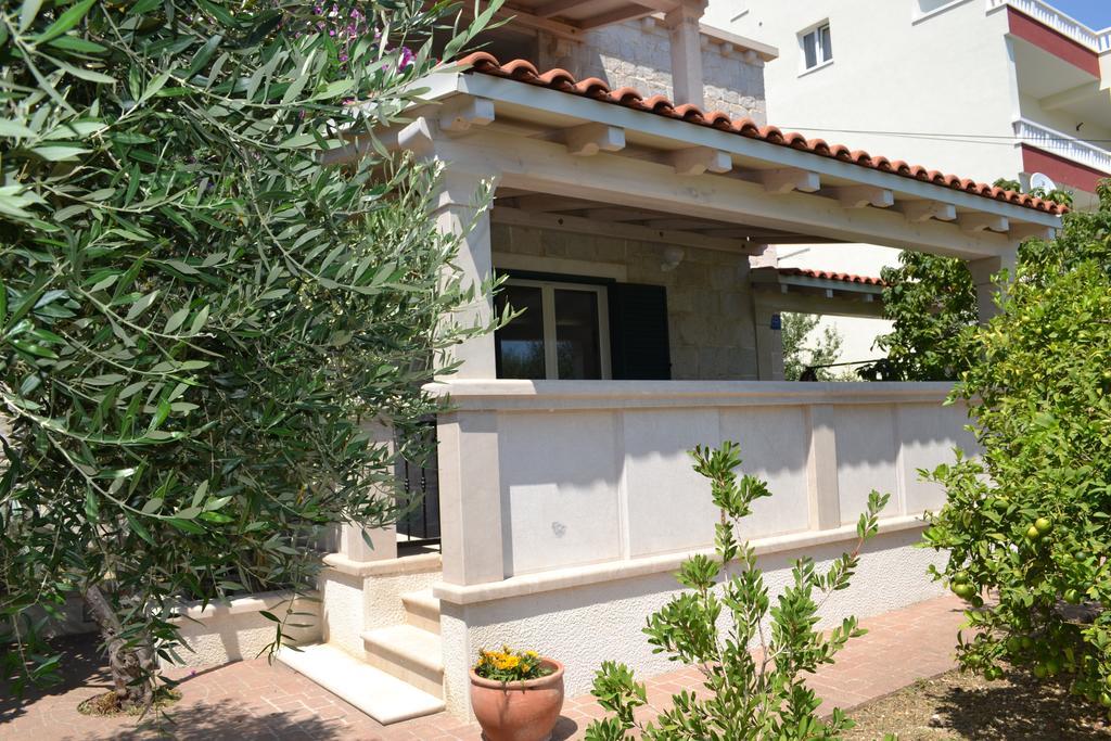 Apartments Iskra Duće Exterior foto